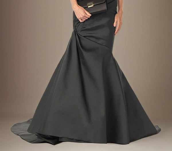 Black Trumpet/Mermaid Off the Shoulder Floor Length Sleeveless Mother Of The Bride Dress