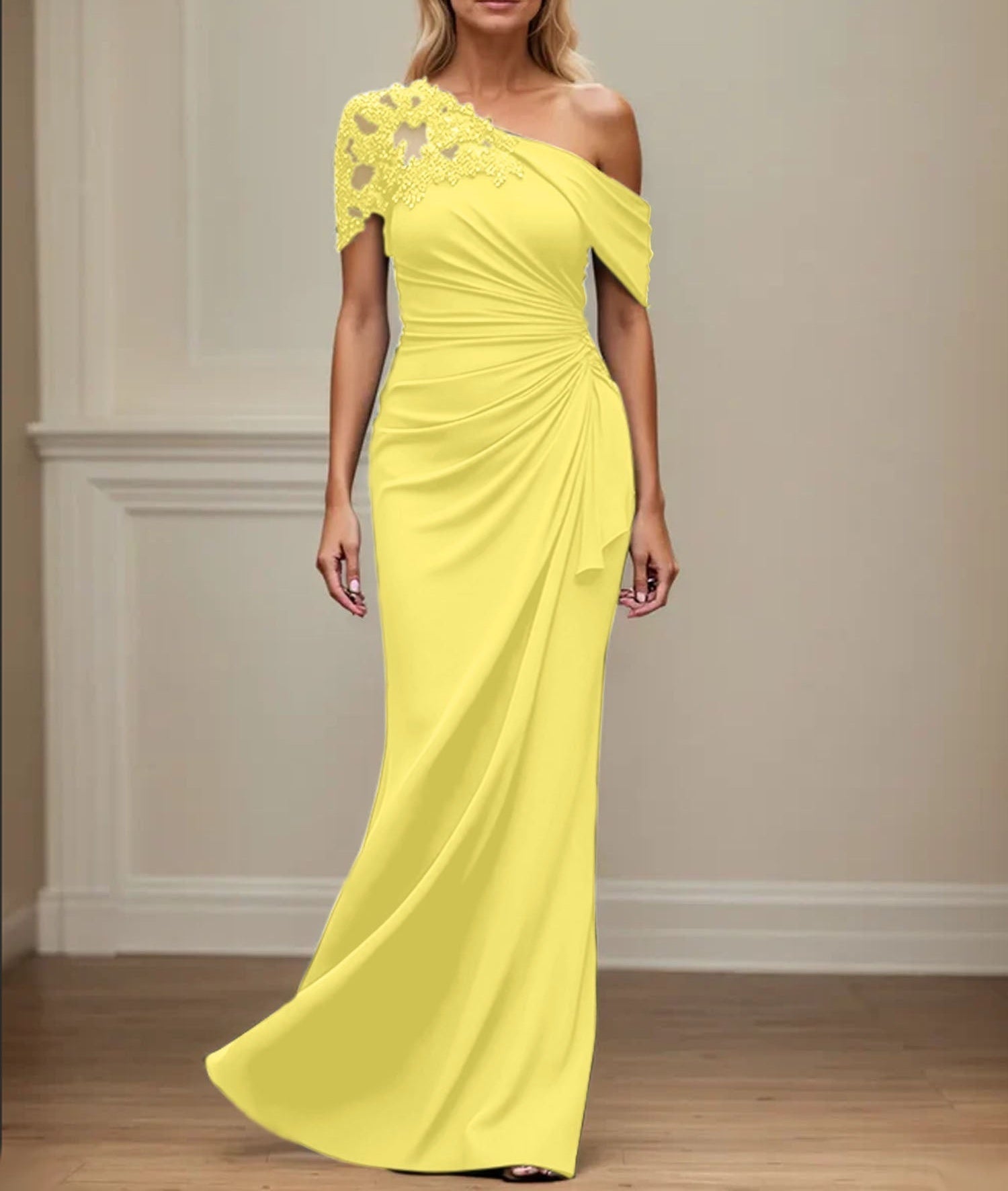 Trumpet/Mermaid Asymmetrical Mother of the Bride Dress with Appliques