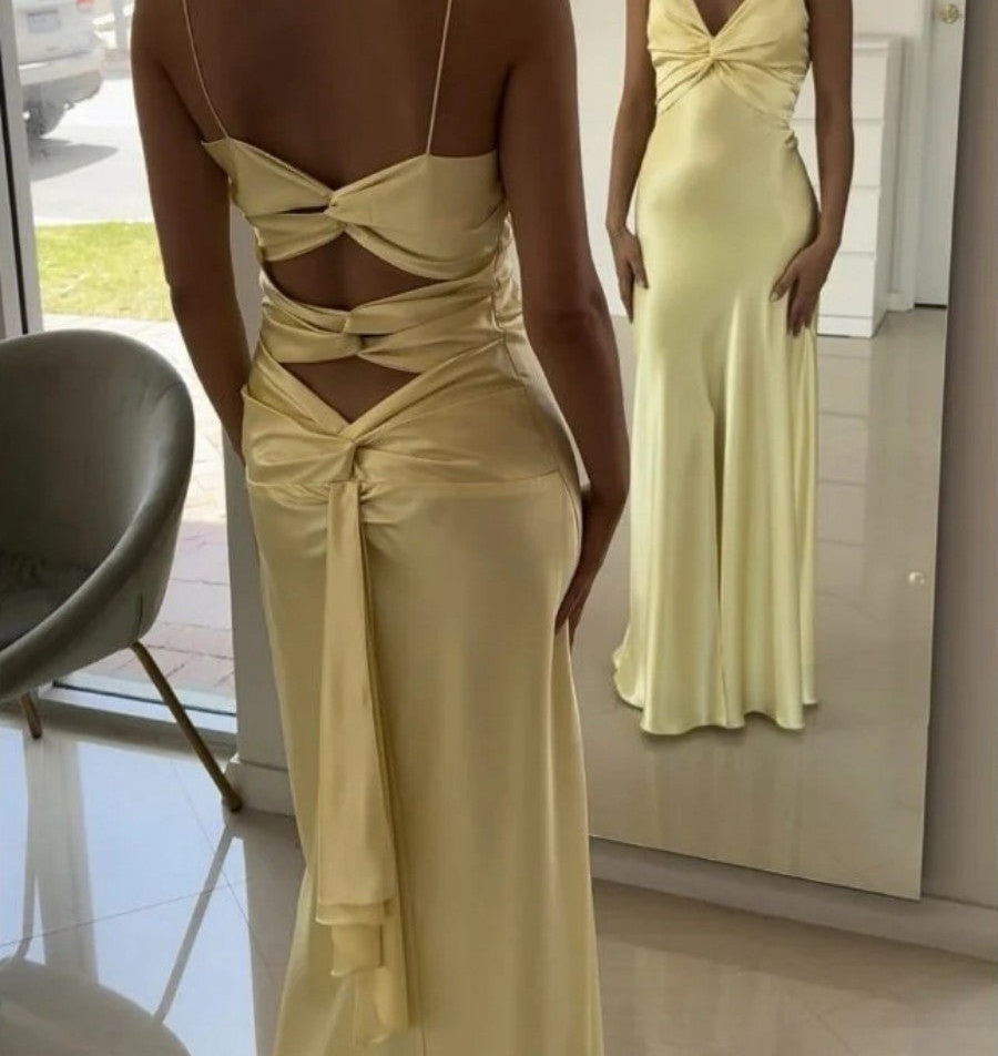 Mermaid/Trumpet Spaghetti Strap V Neck Floor-Length Prom Dresses with Satin