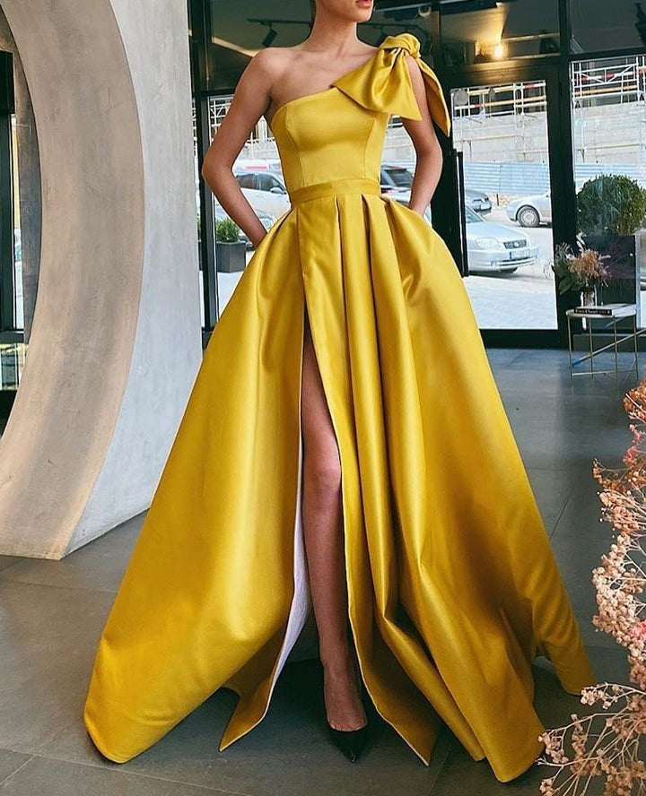 Glorious One Shoulder Yellow Prom Dress Split Long With Pockets