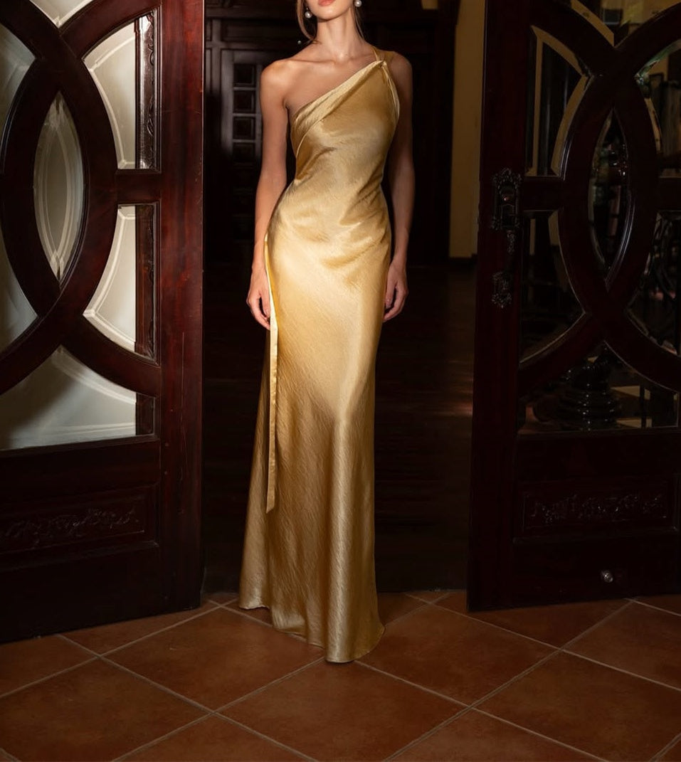 Chic Champagne Asymmetrical One Shoulder Satin Prom Dresses Backless Sleeveless With Flower
