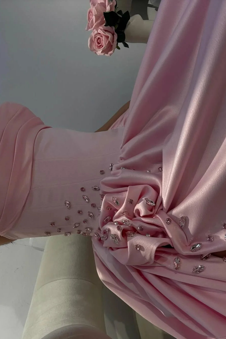 Gorgeous Baby Pink Sweetheart Satin Prom Dresses Sleeveless High Slit Gem With Pleats