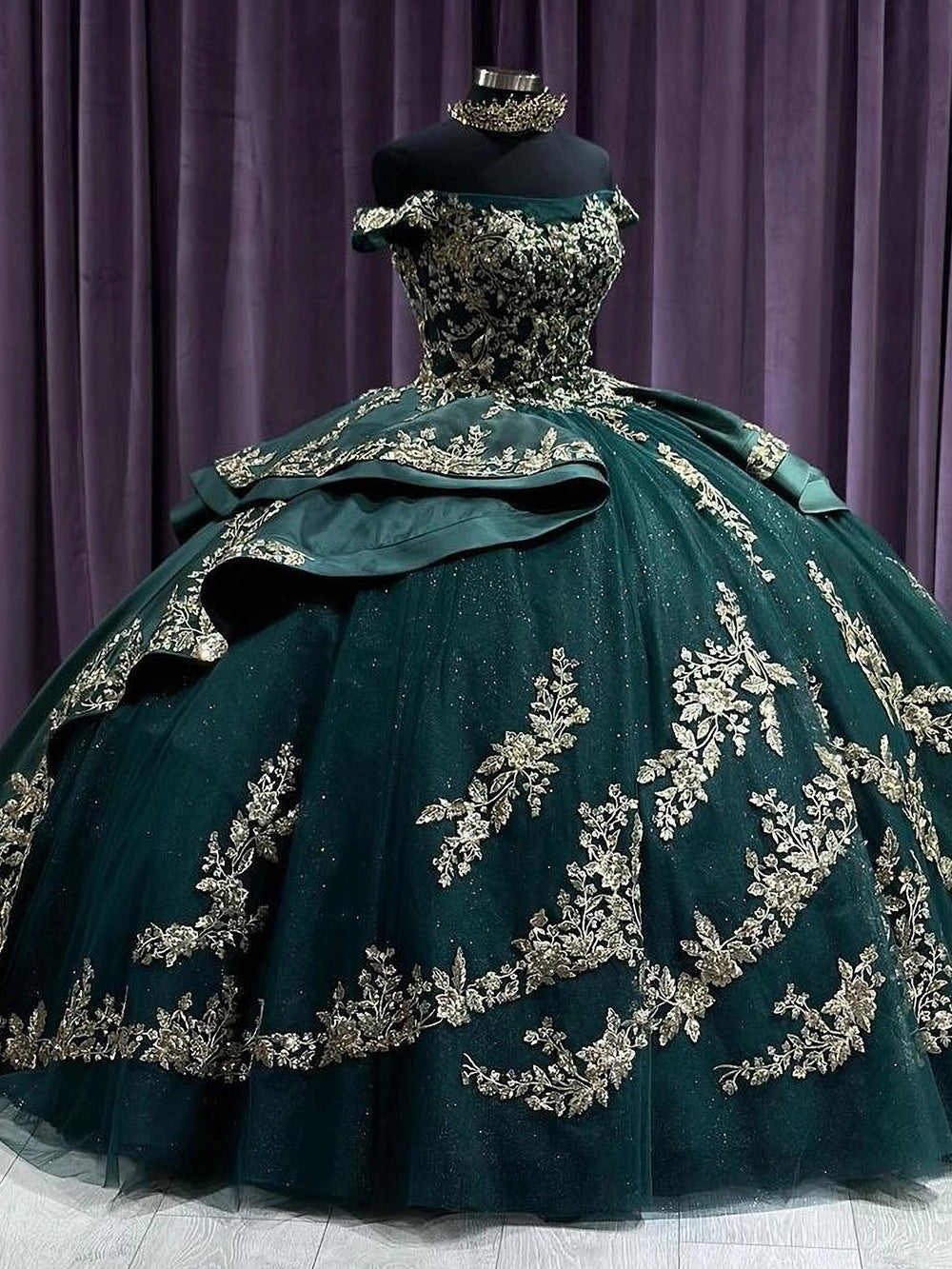 Lusury & Gorgeous Ball Gown Off Shoulder Beaded Lace Appliques Green Tulle Quinceanera Dress Formal Cocktail Dress for Sweet 16