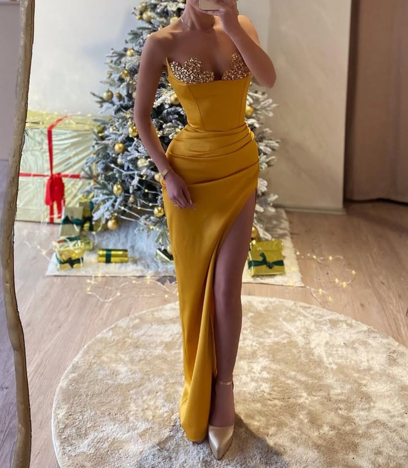 Detachable Sleeves Crystal Long Prom Dress - Yellow