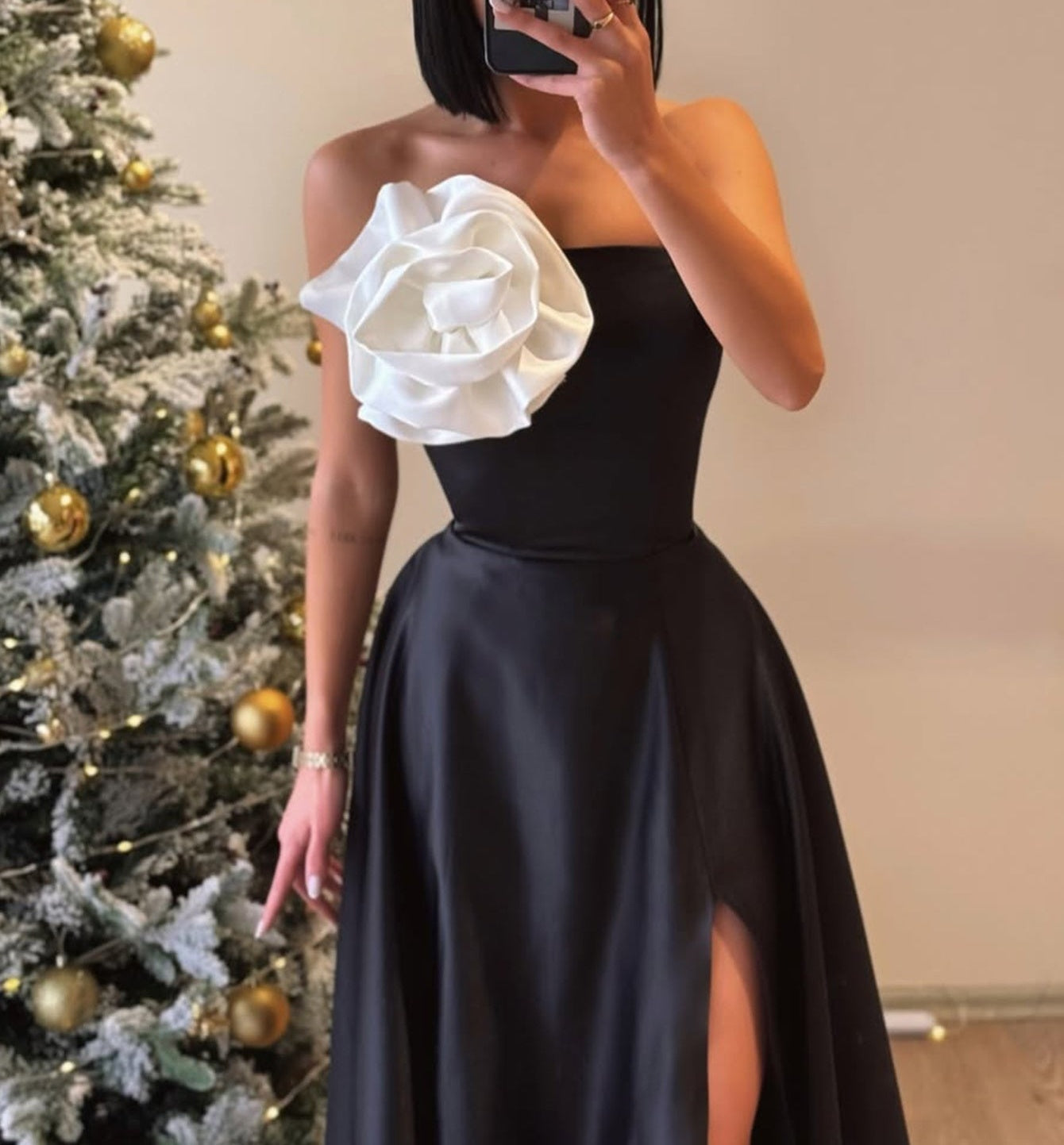 Removable Handmade Flower Strapless A-Line Prom Dress - White Black