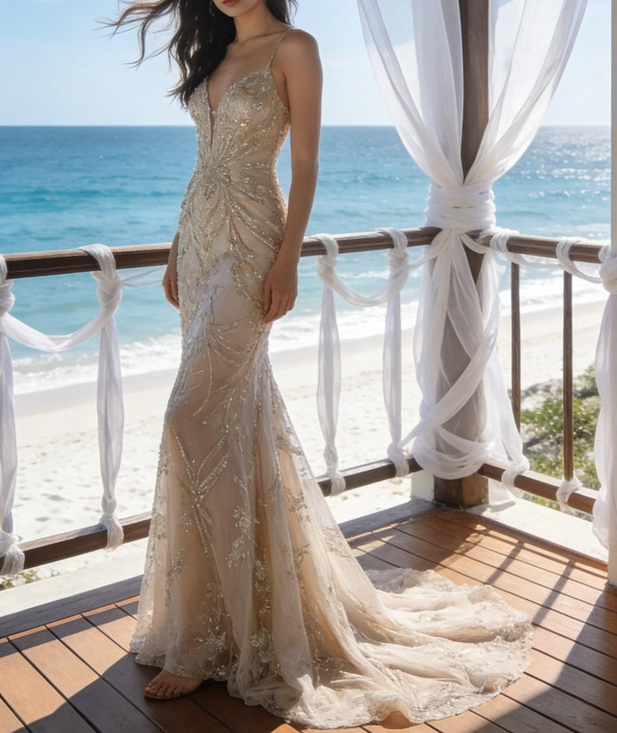 Elegant Mermaid/Trumpet V-Neck Spaghetti Strap Sequin Floor-Length Prom Dresses with Train