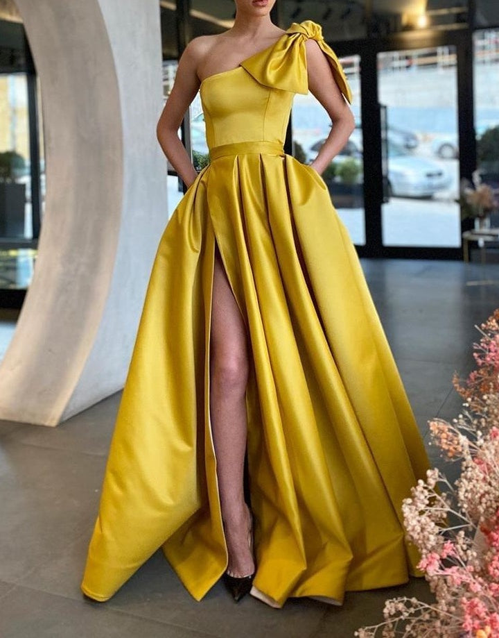 Glorious One Shoulder Yellow Prom Dress Split Long With Pockets