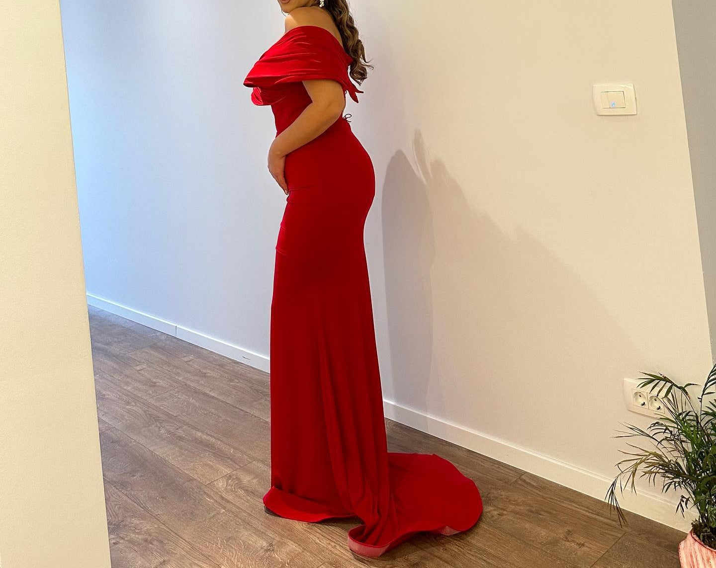 Elegant V-Neck Off-the-Shoulder Mermaid Ruby Prom Dresses Long Slit Online