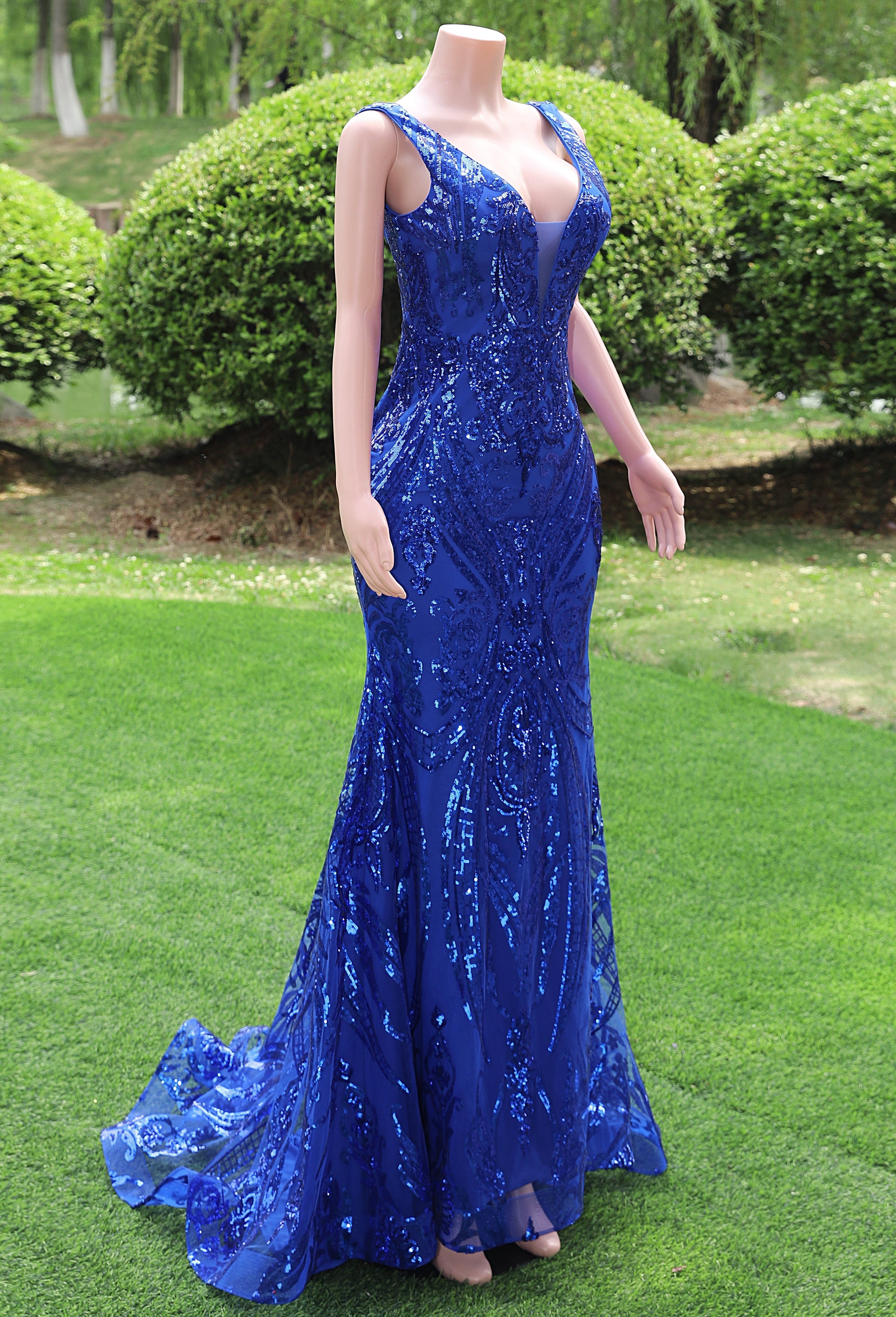 Royal Blue Mermaid Sequin Court Tain Sparkle V-neck Sleeveless Prom Dresses