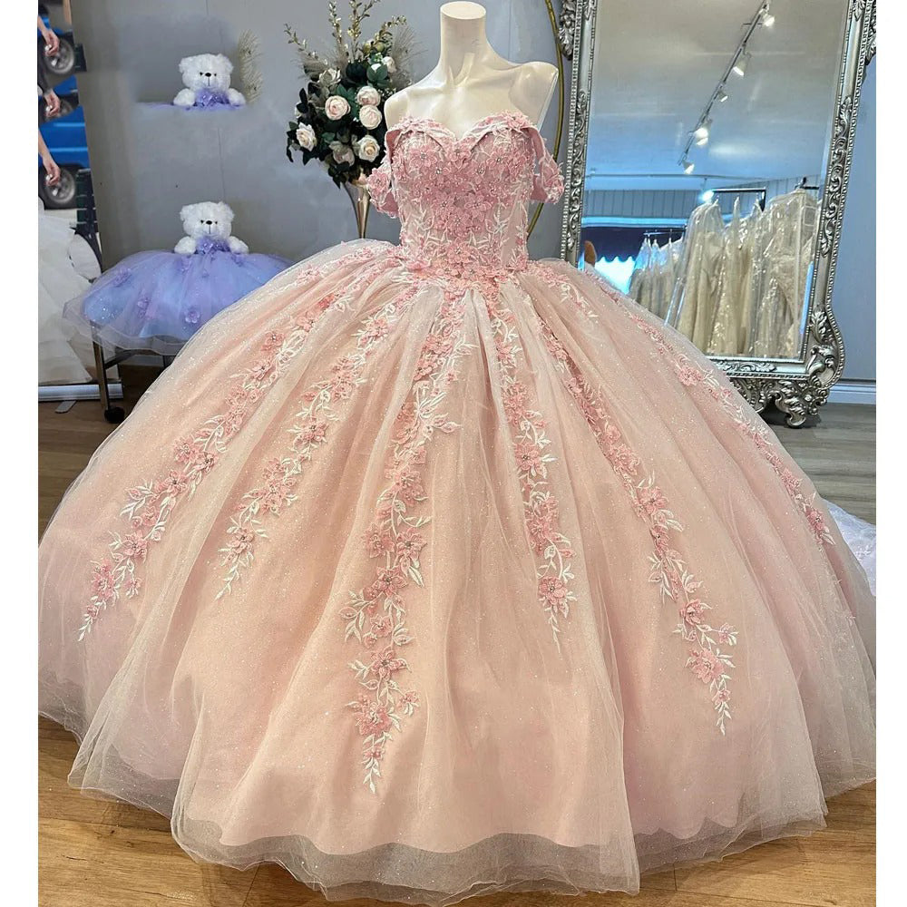 Chic & Modern Ball Gown Off Shoulder Flower Lace Appliques Baby Pink Tulle Quinceanera Dress Princess Birthday Party Gown for Sweet 16