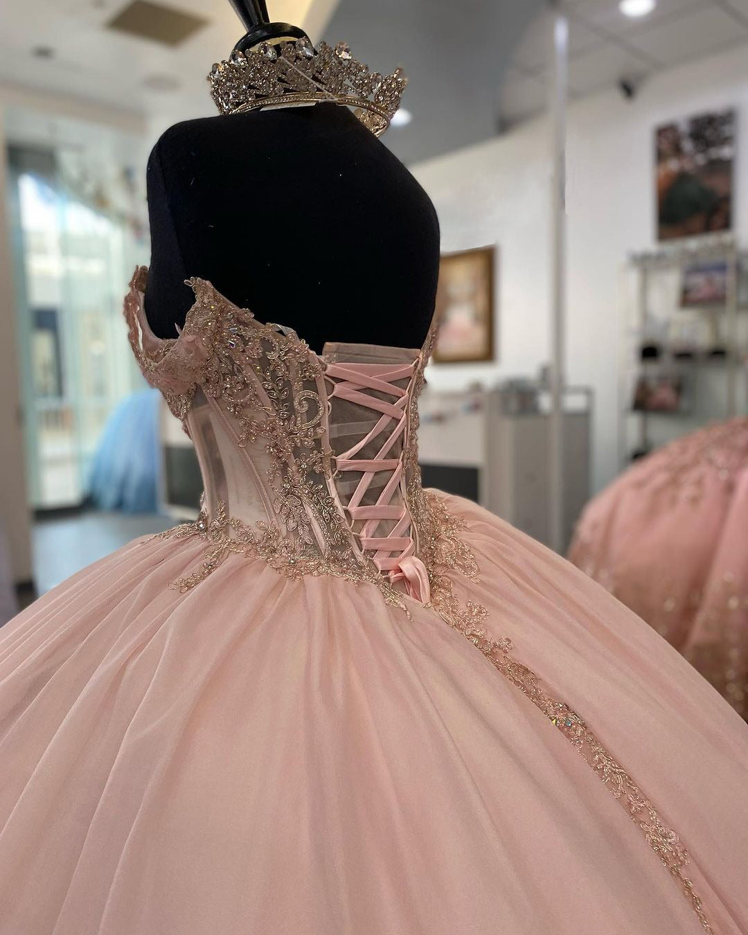 Luxury Ball Gown Sweetheart Neck Off Shoulder Lace Appliques Beaded Pink Tulle Quinceanera Dress Princess Prom Dresses Party Gown for Sweet 16