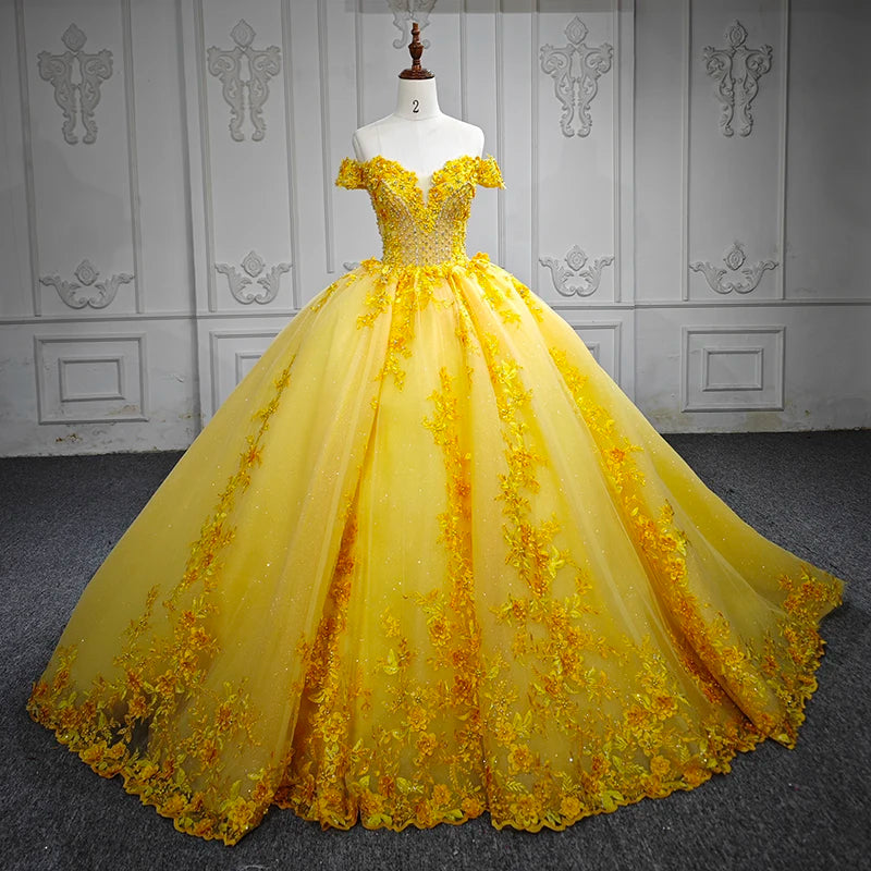 Gorgeous Sweetheart Sleeveless Prom Dresses Beading Ball Gown with 3D Flower Appliques