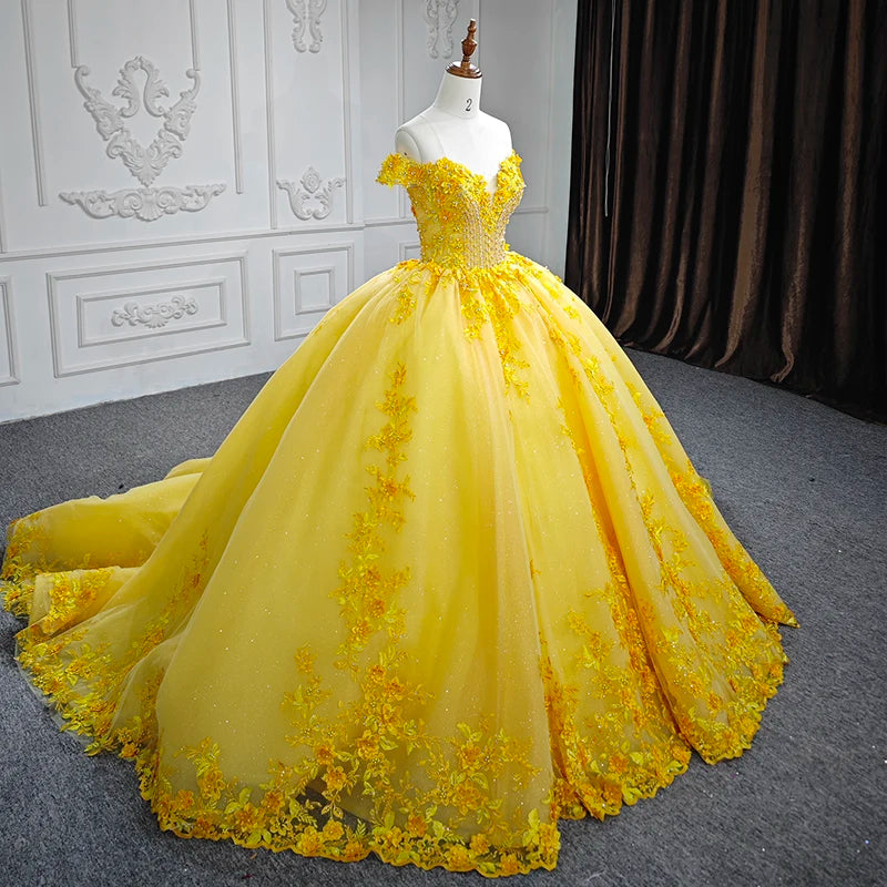 Gorgeous Sweetheart Sleeveless Prom Dresses Beading Ball Gown with 3D Flower Appliques