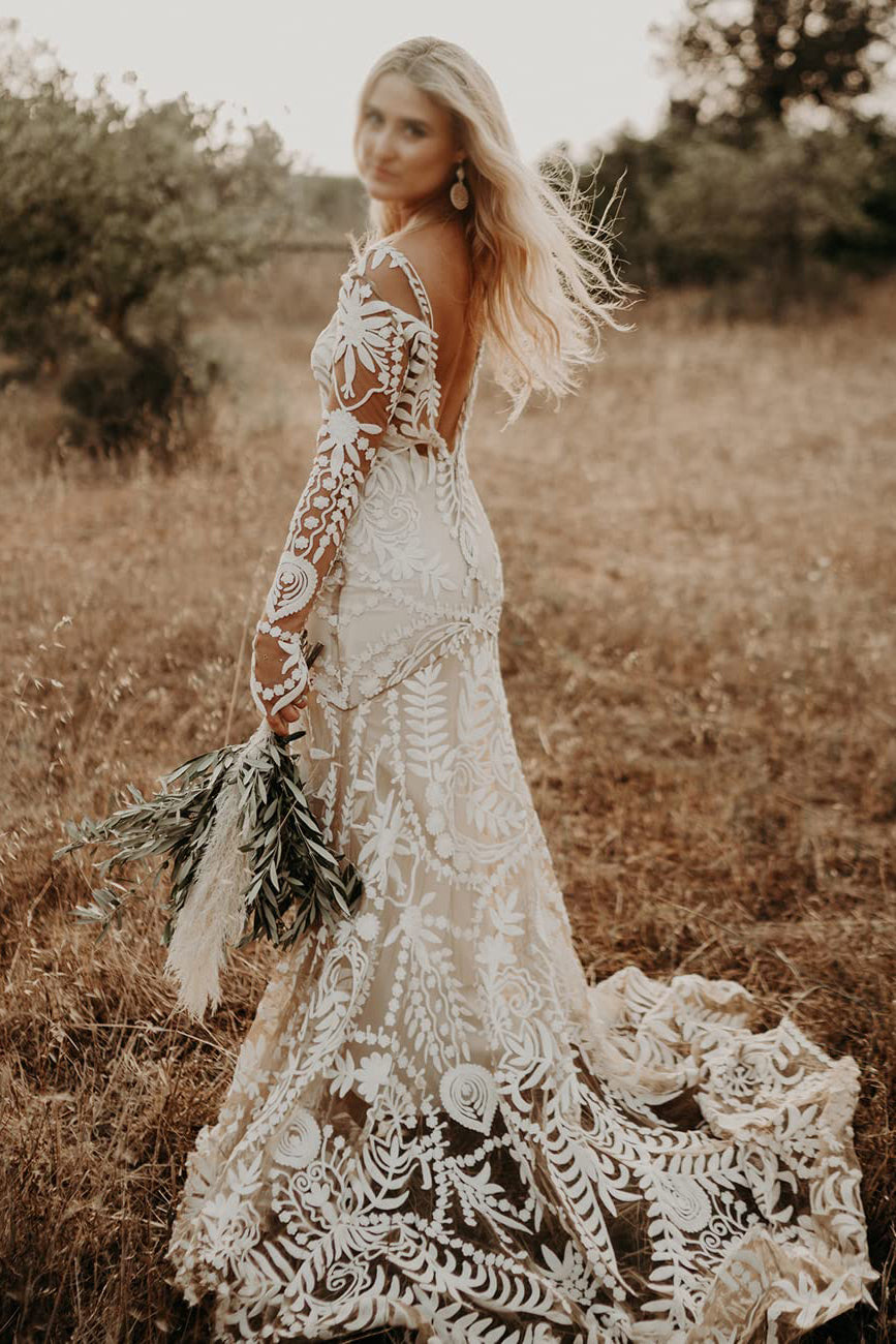 Unique Long Sleeves V Back Boho Beach Rustic Lace Wedding Dresses