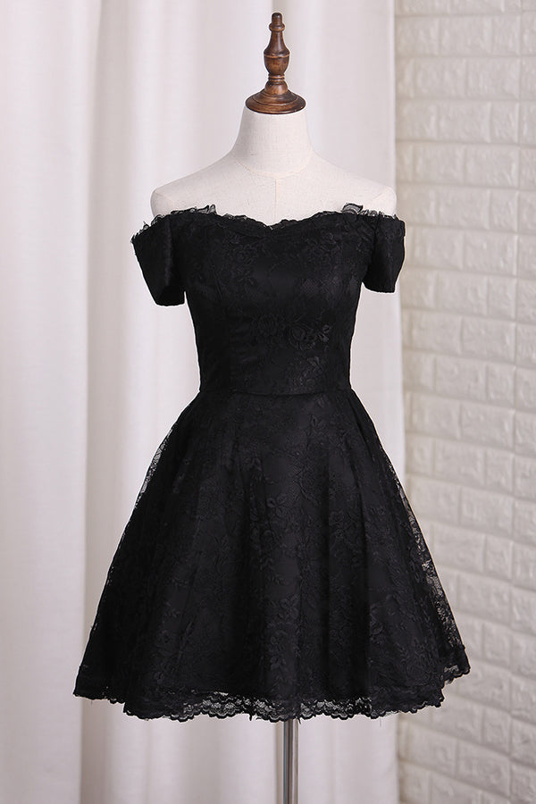 Sexy Black Lace A-line With Appliques Homecoming Dresses