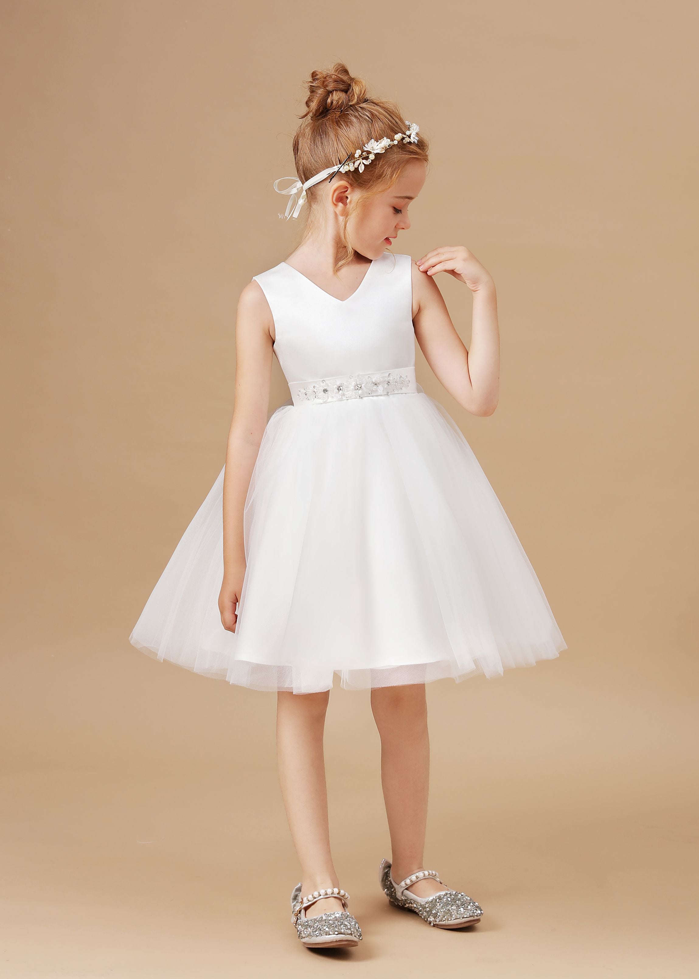 Sleeveless Ivory V-neck Tulle Satin Flower Girl Dresses With Bowknot