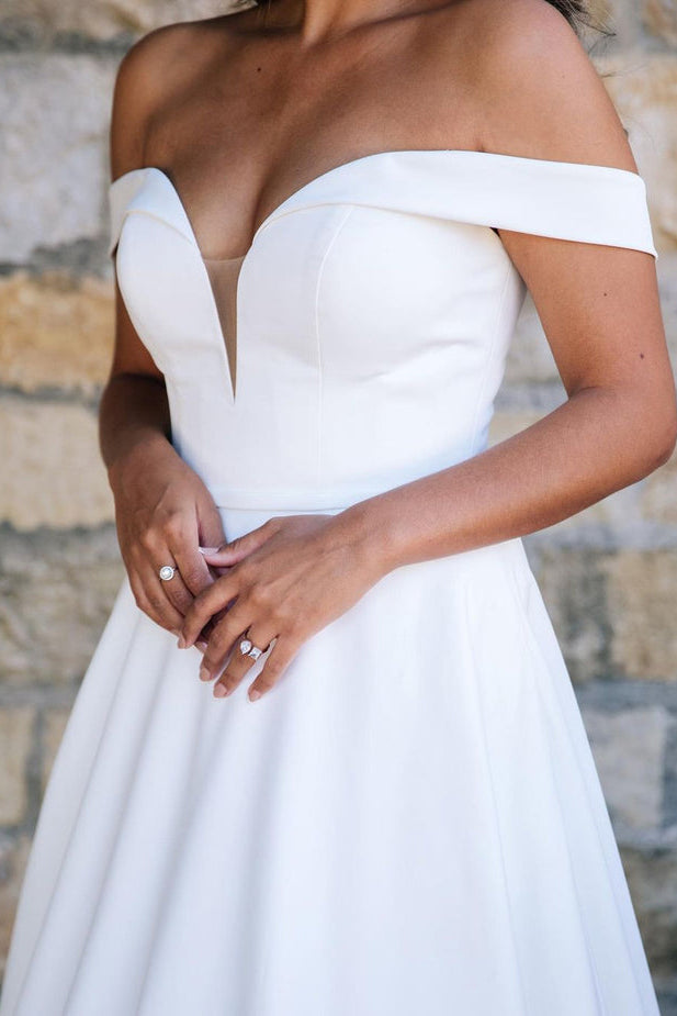 Elegant Ball Gown Off the Shoulder White Satin Long Wedding Dresses