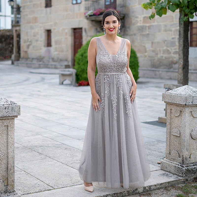 Light Gray Long V-neck Floor Length Prom Dresses With Appliques Plus Size Prom Gowns